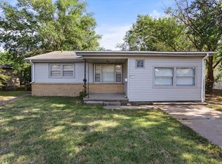 1619 E 10th St, Newton, KS 67114