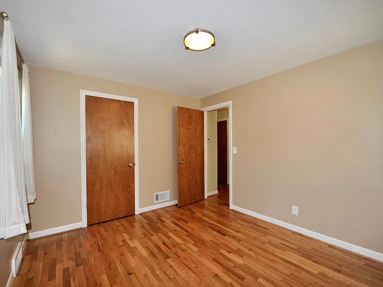 1223 E Saint Maries Ave — Photo 16