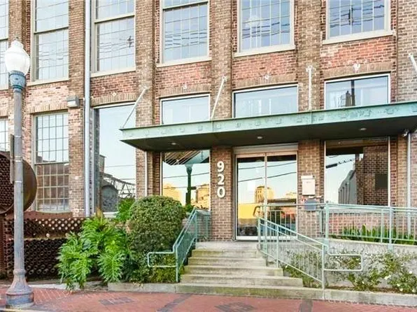 920 Poeyfarre St APT 219, New Orleans, LA 70130