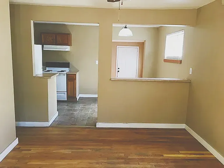 1030 Macon St — Photo 3