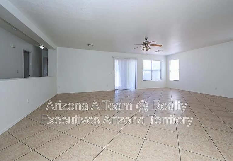 1892 W Bagley Way — Photo 3
