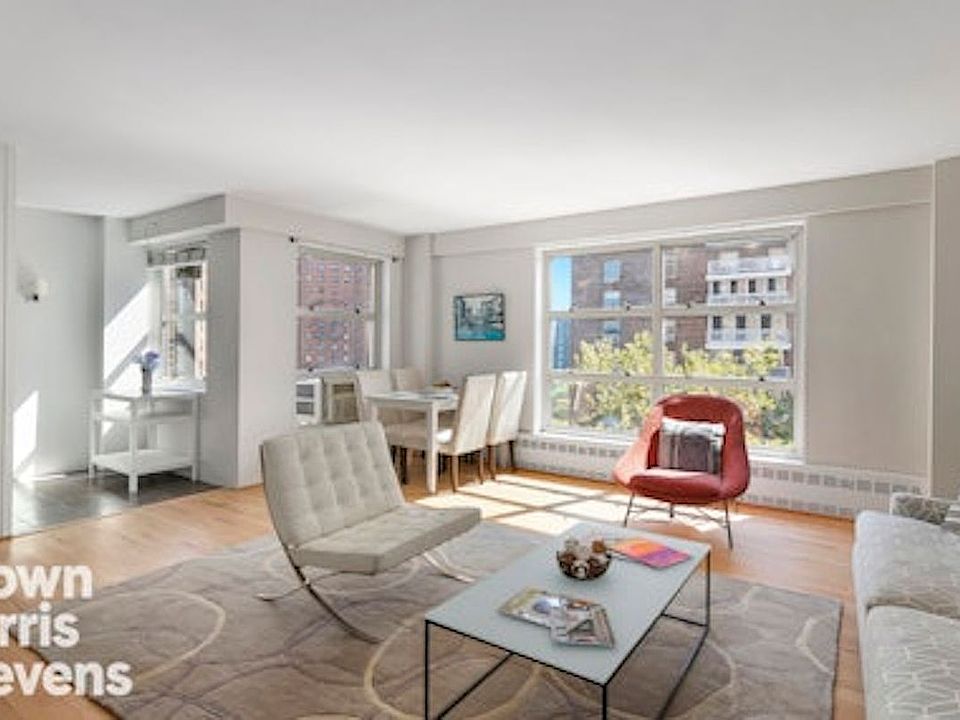 1st image of 90 La Salle St APT 9D