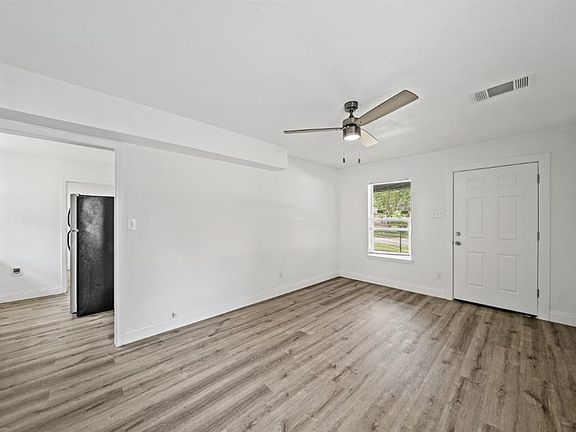 5th image of 1202 5th Ave N #1