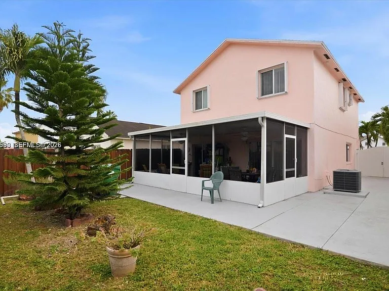13741 SW 160th Ter — Photo 34