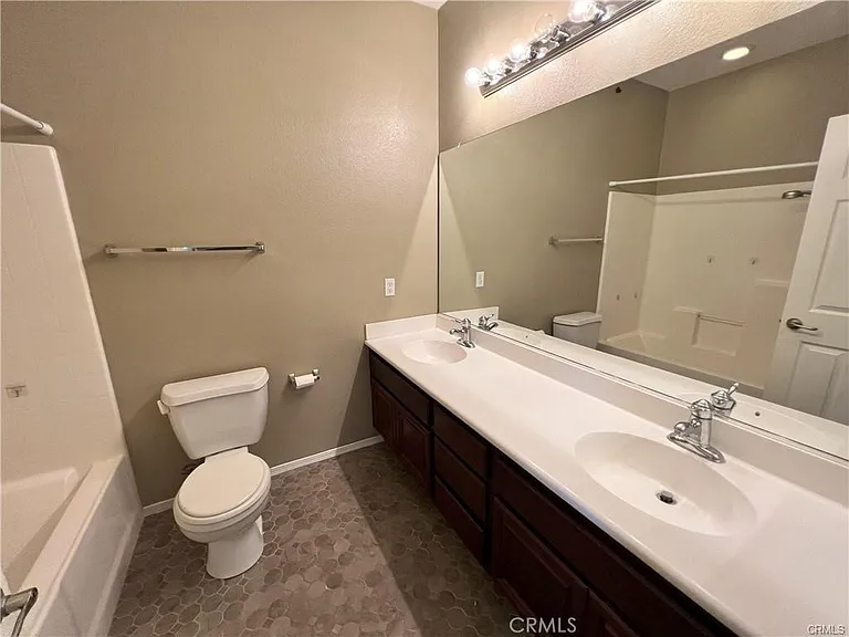 4996 Arborwood Ln — Photo 25