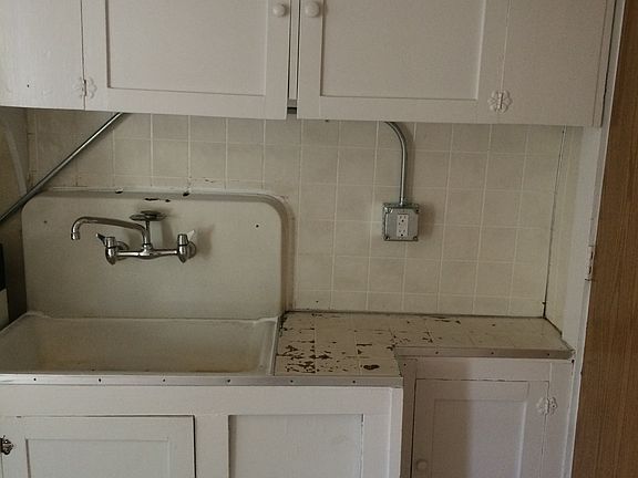 2nd image of 417 E Spruce St APT 1