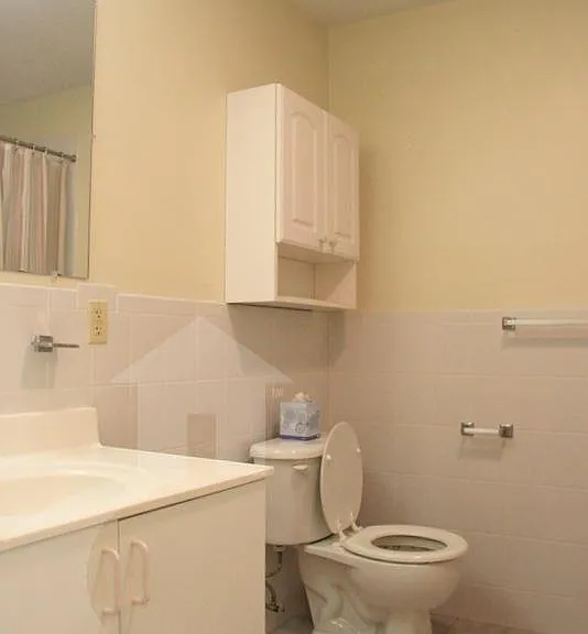 460 Green St #3 — Photo 10