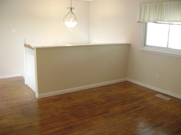 5th image of 395 S Saint Charles St
