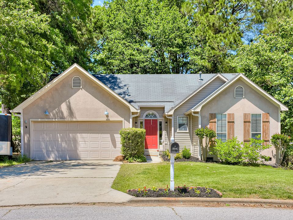 1st image of 685 Wellington Dr