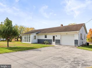 2098 Table Rock Rd, Biglerville, PA 17307