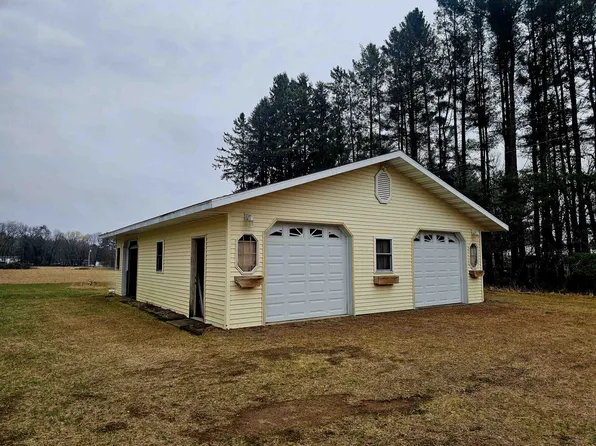 525 Summit St, Wild Rose, WI 54984