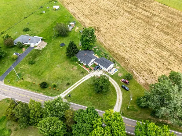 8436 Martinsburg Rd, Mount Vernon, OH 43050
