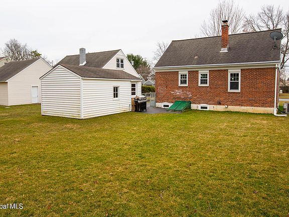 2nd image of 56 Macarthur Dr