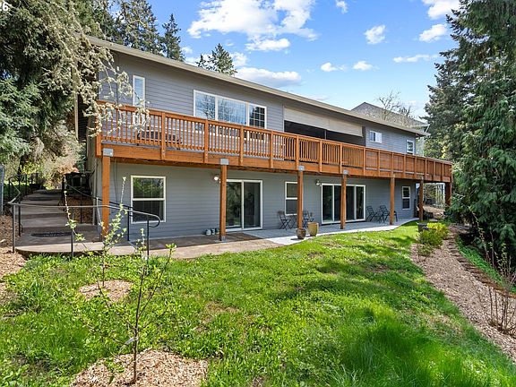 5th image of 1421 SE 35th Ave