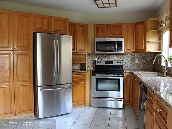 5th image of 6230 NW 58th Way
