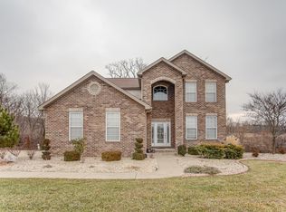 612 Amber Tree Ct, Columbia, IL 62236