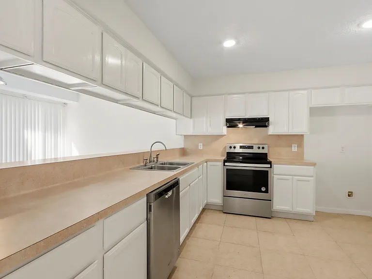 20315 Sunny Shores Dr #B — Photo 3