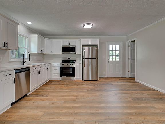 5th image of 117 Azalea Ct