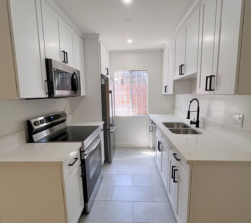 1st image of 761 Rose Ave #1-10