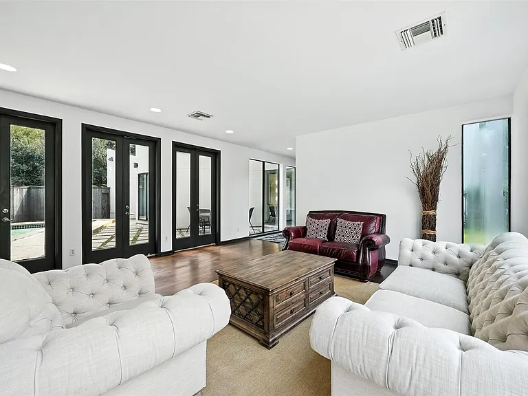 2019 McClendon St — Photo 7