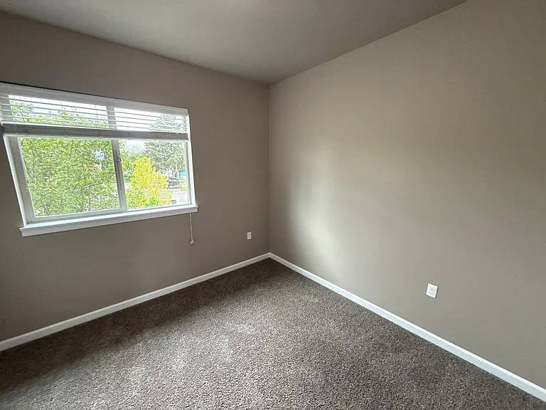 Hawthorne Place Apartments — Photo 15