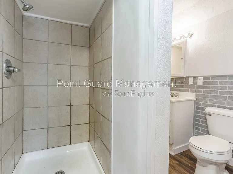 1927 S Mosley St — Photo 15