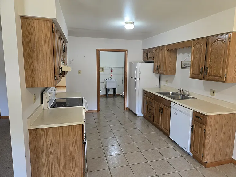 103 Birch St #7 — Photo 7