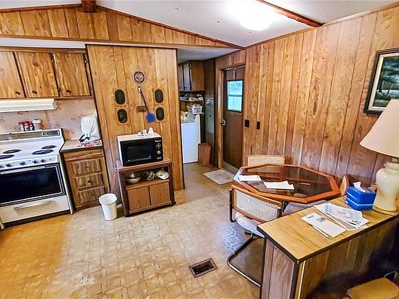 3rd image of 11621 E Laurel Ct
