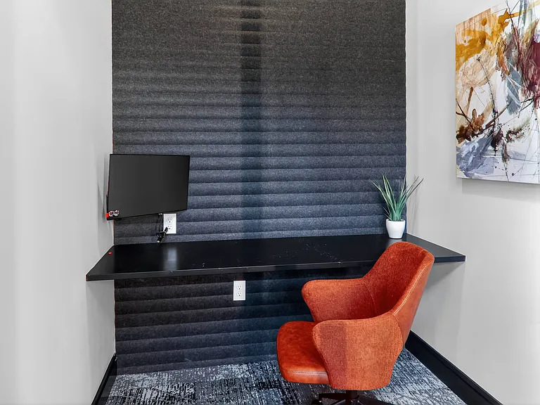 The Logan Luxury Apartments — Photo 17