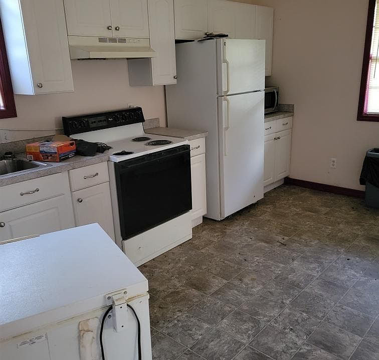 2nd image of 108 Edna Rd