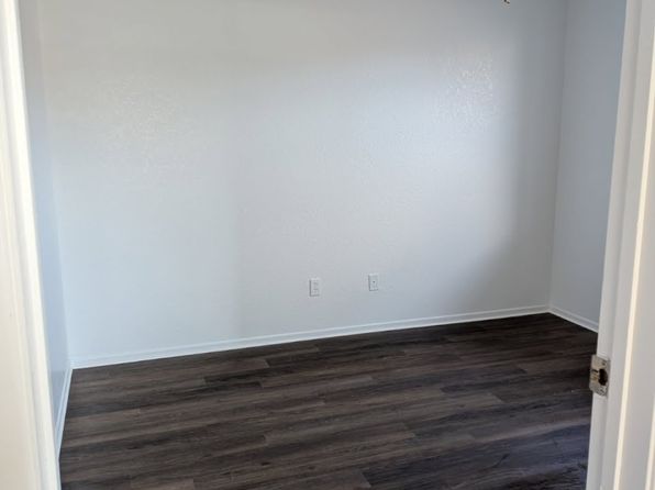 2425 Karen Ave Unit 1