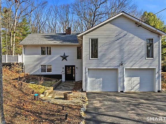 4th image of 215 Cranberry Pond Road