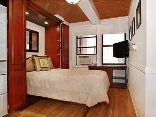 Sold by Corcoran | media 8