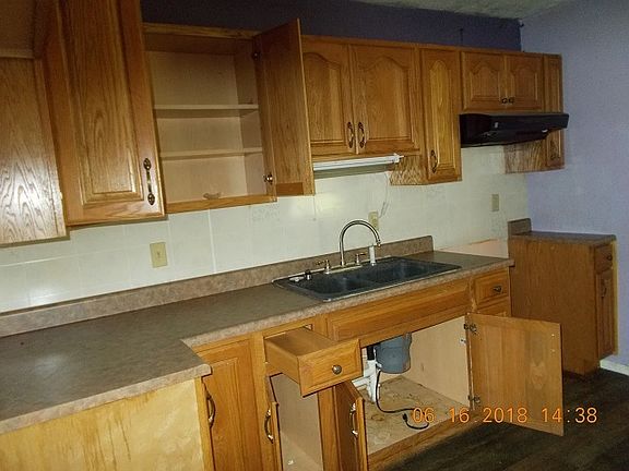 3rd image of 440 Campbell Ave