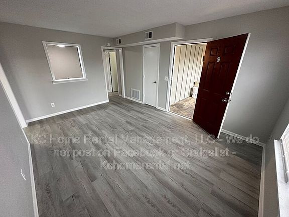 4th image of 812 Saddlewood St APT C