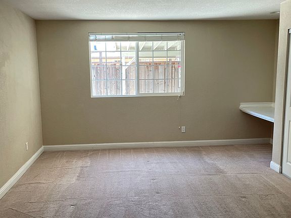 5th image of 1585 Galena Dr