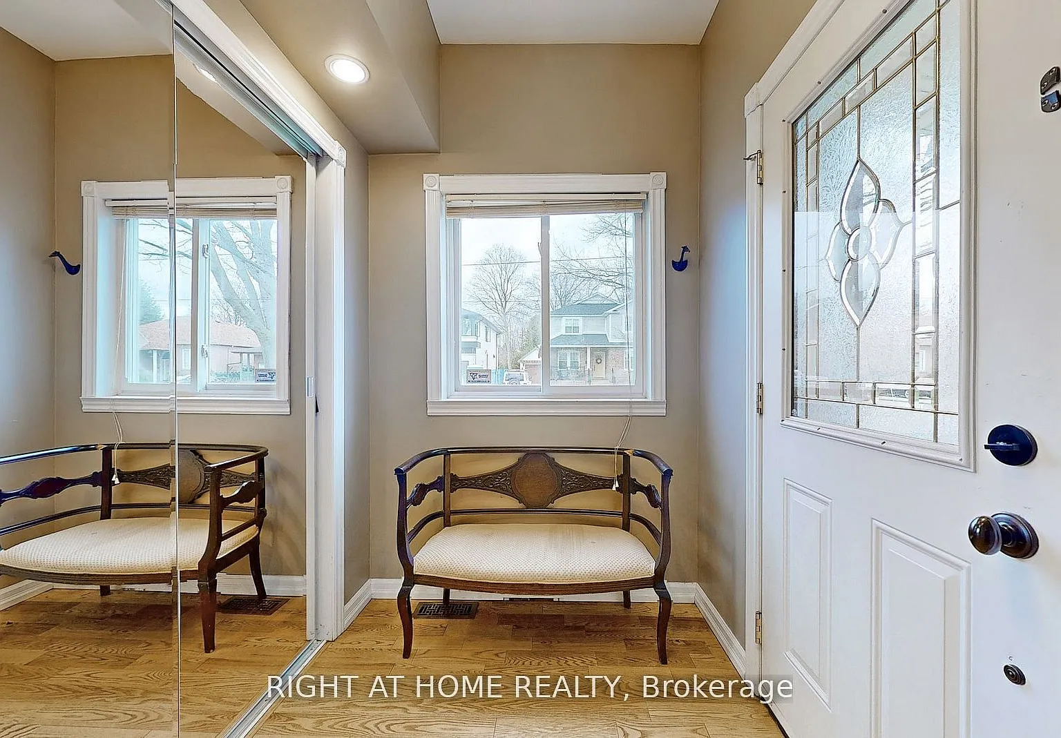 4 bed, $4,000 — Photo 3