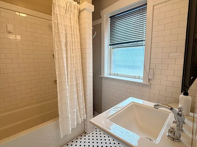 4507 N Campbell Ave #3 — Photo 33