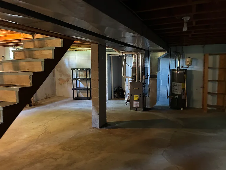 211 Lincoln Dr — Photo 8