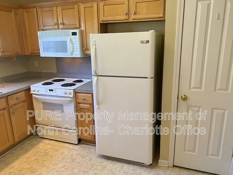 7428 Darblay St — Photo 15