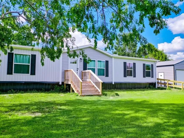 4159 Folks Dr, Blackshear, GA 31516