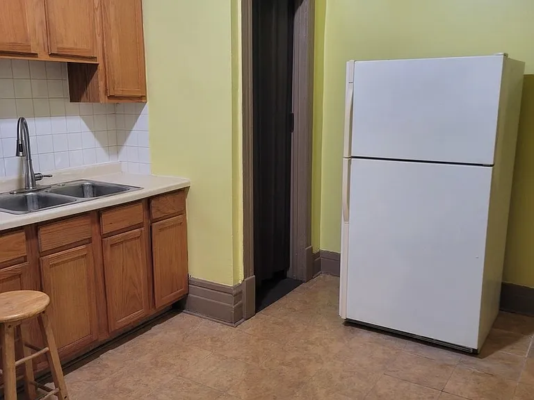 3231 W Flournoy St #2 — Photo 2