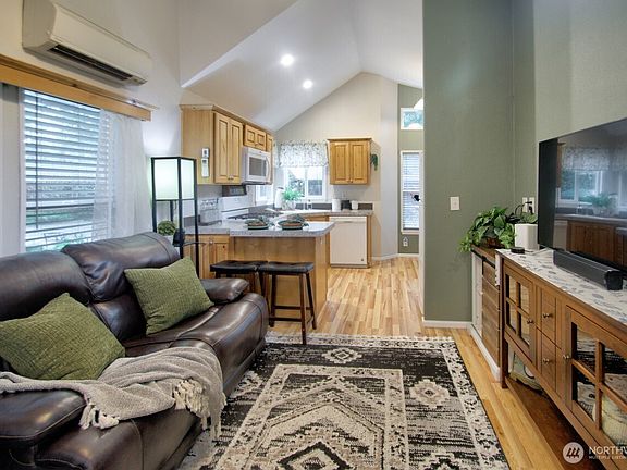 5th image of 1546 Reservation Road SE #129