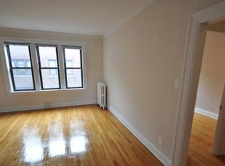 640 W Addison St APT 39, Chicago, IL 60613