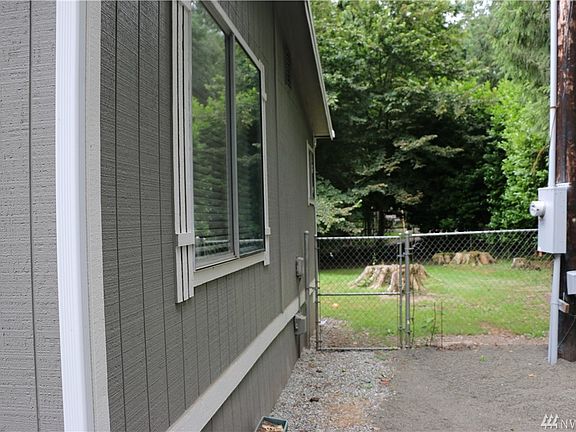 3rd image of 1460 NE Old Belfair Hwy