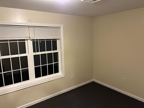 4th image of 15 S 2nd St #9