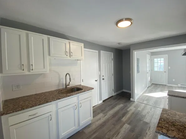 50 Cabot St #2L, Chicopee, MA 01013