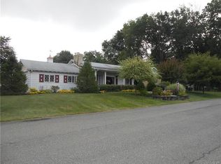 528 Pine St, Slatington, PA 18080