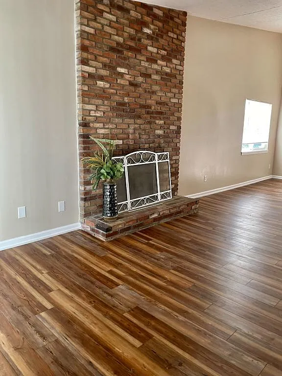 8982 Portage Pointe, Apt H — Photo 2