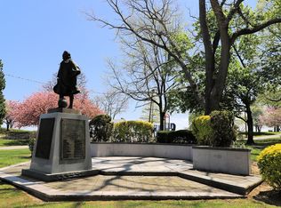 34 Trinity Pl #APARTMENT, New Rochelle, NY 10805